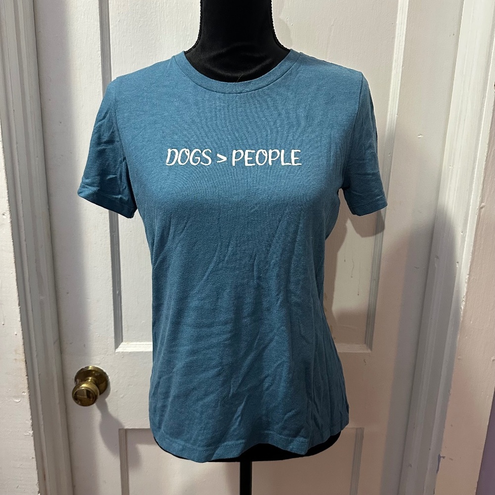 Dogs Over People Blue Graphic Short Sleeve Top in S